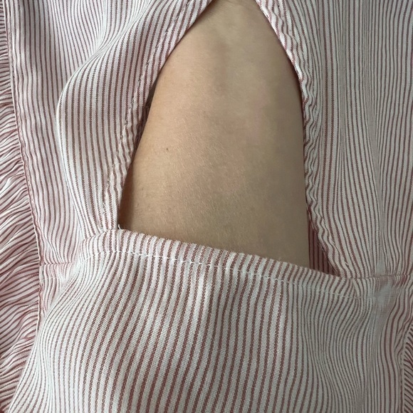 The Nines Pink & White Pin Stipe & Ruffle blouse size M Women NWOT - Picture 4 of 9